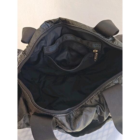 Lesportsac Weekender Bag Black Shiny 14" Overnight Pockets Coated Duffe Bag Rare - Picture 10 of 14